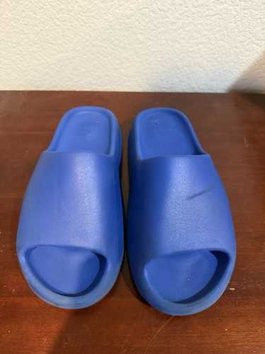 Yeezy slide blue - Gem