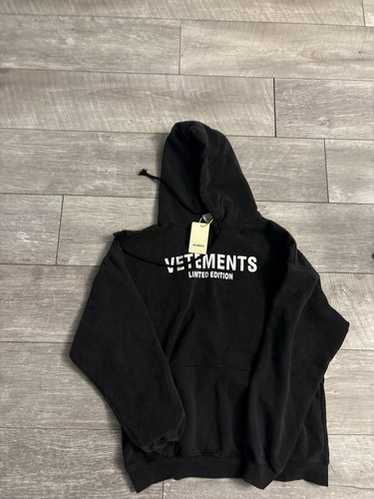 トップス VETEMENTS limited edition hooddie Sweatshirt VETEMENTS 'Limited Edition' Hoodie UE64HD600B