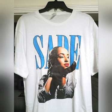 SADE グラフィックTシャツ ホワイト SADE グラフィックTシャツ ホワイト Sade white graphic - Gem