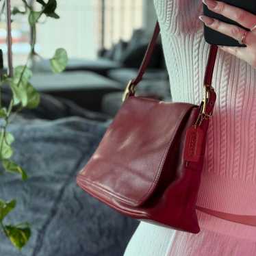 バッグ Coach Signature Legacy Flap Bag Red COACH Legacy Luxury Designer Leather Swingpack Crossbody Bag