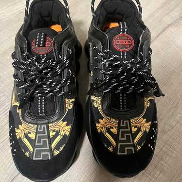 VERSACE ゴールド ブラック スニーカー 28cm 美品 なんと1万円台〜!【VERSACE(ヴェルサーチェ)の映えるスニーカー