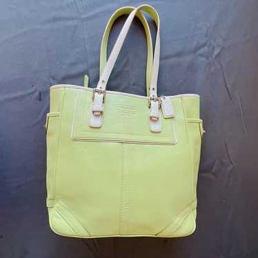 Coach - vintage lime - Gem