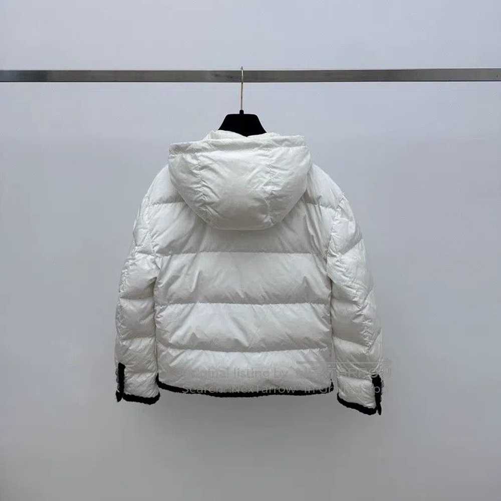 Miu Miu Miu Miu 38 Xiaoxiangfeng white hooded dow… - image 2