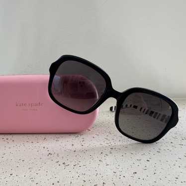 kate spadeサングラスHELLO SUNSHINEブラック/レッドケース KATE SPADE Hello Sunshine Sunglasses Multi Color 54[]16-135