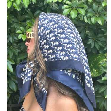 Christian Dior スカーフ　トロッター　クリスチャンディオール　茶 Christian Dior Trotter Silk Scarf Brown Monogram Print Large