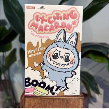 正規品 labubu Exciting Macaron Lychee Berry Authentic Labubu Exciting Macaron Lychee Berry - Pop Mart