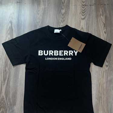 BURBERRY LONDON ENGLAND ロゴTシャツ 黒 12Y BURBERRY LONDON ENGLAND ロゴTシャツ 黒 12Y BURBERRY LONDON