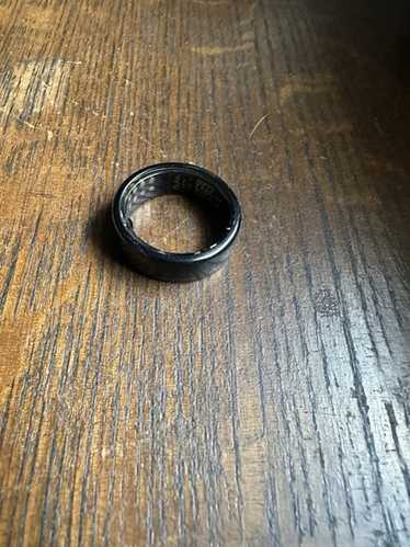 Black oura ring with - Gem