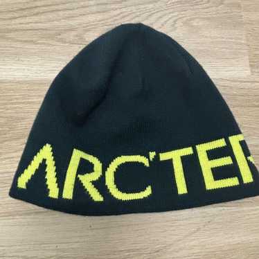 ARC'TERYX Beanie イエロー The Basic Arc'teryx Beanie Has Been Reborn