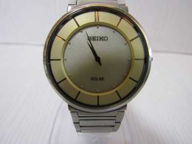 SEIKO セイコー V110-0BB0 ソーラー ラウンド シルバー SEIKO セイコー V110-0BB0 ソーラー ラウンド シルバー