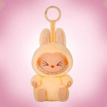 LABUBU Have A Seatシリーズ　SISI Labubu Have A Seat Sisi, Zizi & Labubu accessories on hand