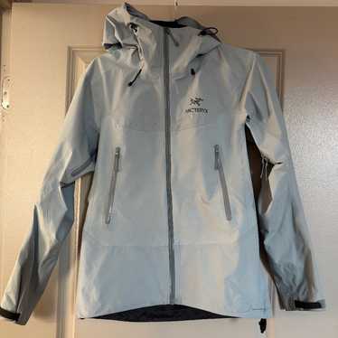 廃盤　希少　ARC'TERYX BETA SL HYBRID JACKET Arc'teryx Women's Beta SL Hybrid Jacket - Women's | Active Junky