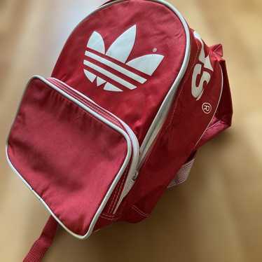 バッグ 90s vintage old adidas bagpack y2k tech Vintage 90s Classic Adidas Backpack – Feels So Good