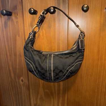 【超美品】Coach Mini Signature Small Hobo Coach Beige Signature C Mini Hobo Bag – Rediscover Vintage