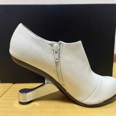 united nude　Delta Pure Pump silver Wa Puffy Lo Silver
