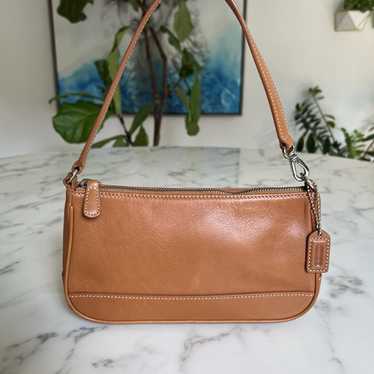 バッグ Coach Hampton Demi Pouch Mini Handbag 00 Vintage Mini Coach Hamptons Demi Shoulder Bag – Augusta