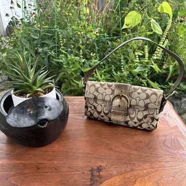 バッグ coach signature Soho mini Shoulder bag 2004 Coach Blue Signature Mini Soho Shoulder Buckle Bag | eBay