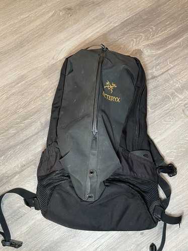 【美品】アークテリクス Arro 22 24K Black Arc'teryx Arro 22 Backpack 24K Black
