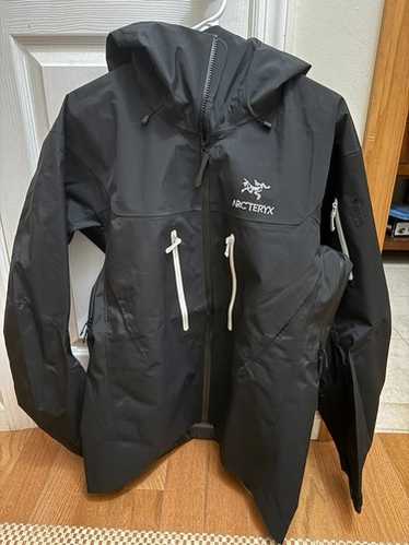 最新モデル新品24 Arc’teryx Alpha SV L Black 黒 Arcteryx Alpha SV Mens Jacket in 24K Black