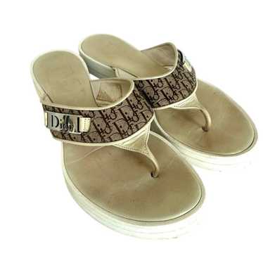 Christian Dior ホワイト ミュール C&Dロゴ 2d3f6d78c009664164a8ebafe96914