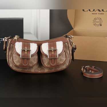 Coach signature legacy turnlock - Gem