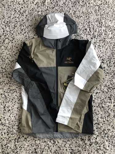 アークテリクス ベータジャケット BEAMS エクスクルーシブ サイズ S BEAMS（ビームス）ARC'TERYX / Beta LT Jacket（ブルゾン