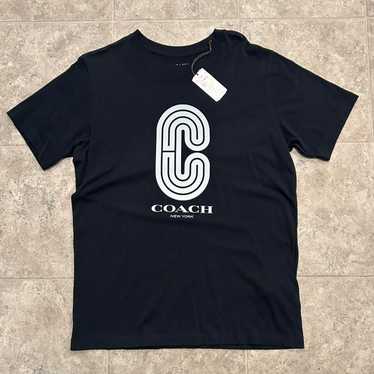 COACH ベイビーピンク×ホワイト ロゴTシャツ COACH ベイビーピンク×ホワイト ロゴTシャツ - メルカリ