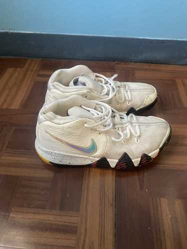 Nike kyrie 4 ncaa - Gem