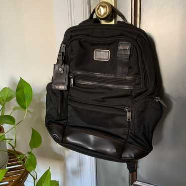 トゥミ TUMI ALPHA BRAVO バックパック　232681 NVY Amazon.com | TUMI - Alpha Bravo Renegade Backpack - Travel
