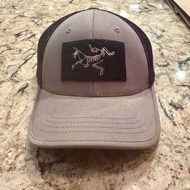 Arcteryx hat - rare - Gem