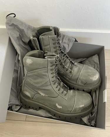 個人装備 BALENCIAGA combat strike Boots Men's Combat Strike Boot in Black | Balenciaga CA