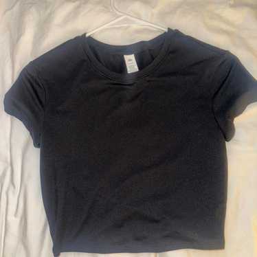 alo ALOSOFT クロップド Tシャツ 黒 Alosoft Crop Finesse Short Sleeve - Black | ALO