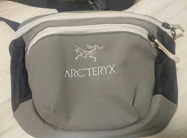美品✨ARC’TERYX × BEAMS 別注Arro Waistpack Arc'teryx x Beams Arro Waistpack