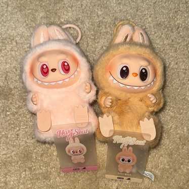 ラブブ　DADA⭐︎have a seat Pop Mart Labubu The Monsters Have a Seat DADA Vinyl Plush - US