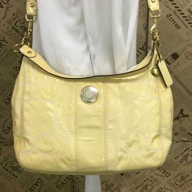 美品　Coach Signature Hobo Bag yellow s-l400.jpg