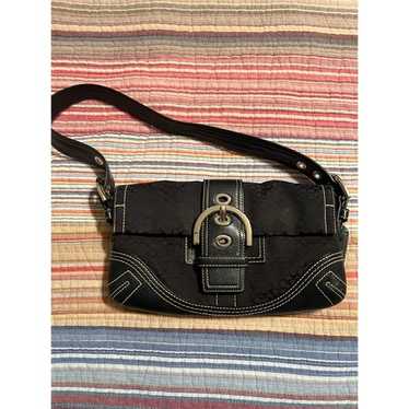 美品　Coach Soho Mini Signature Bag Black COACH SOHO MINI SIGNATURE MONOGRAM LOGO BLACK TOP HANDLE