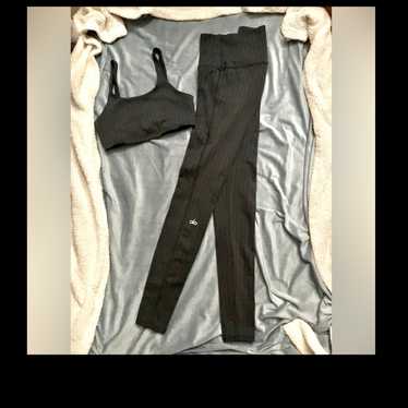 Alo yoga 2 piece - Gem