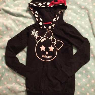 Avril Lavigne パーカー　Abbey Dawn 31 Avril Lavigne In An Abbey Dawn Hoodie At Siren Studios