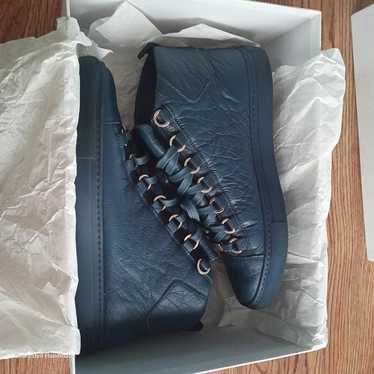 BALENCIAGA Arena Low ネイビー スニーカー EU40 BALENCIAGA Arena Low ネイビー スニーカー EU40 - メルカリ