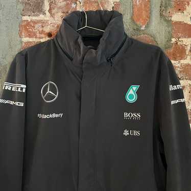 Hugo boss × mercedes - Gem