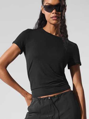 aloyoga Kick It Crop Tee　Black XS aloyoga Kick It Crop Tee Black XS NWT Alo Kick It Crop Tee