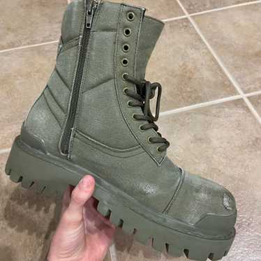 靴 Balenciaga combat strike boots green Men's Combat Strike Boot in Kaki | Balenciaga US