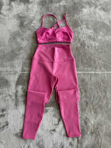 【新品未使用タグ付き‼️】alo yoga pink XSサイズ $_12.JPG?set_id=880000500F