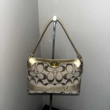 Coach legacy turn lock - Gem