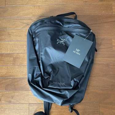 【未使用】ARC’TERYX Heliad 15 Backpack Black Arc'teryx Heliad 15 Backpack Black / 28412/6057/9829