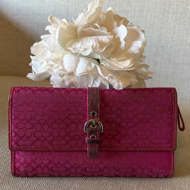 バッグ Coach Signature Soho Wristlet Pouch Pink Y2K Rare VINTAGE COACH Optic Pink Signature Soho Buckle