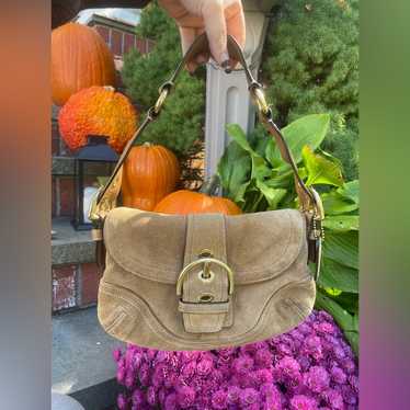 バッグ Coach Soho Hobo Suede Leather Shoulder COACH Vintage Soho Shoulder bag buckle Suede Leather Beige