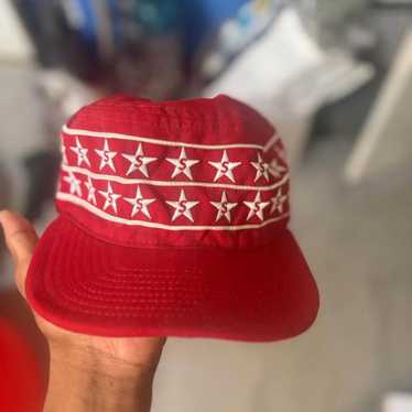 Supreme Stars Studded Pillbox Hat キャップ 赤 Supreme Stars Studded Pillbox Rad FW25 - メルカリ