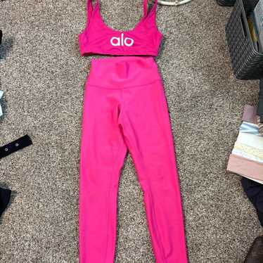 【新品未使用タグ付き‼️】alo yoga pink XSサイズ m_6349f55a2fbf1a9357a01535.jpg