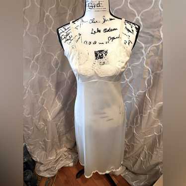 Vintage white satin slip - Gem